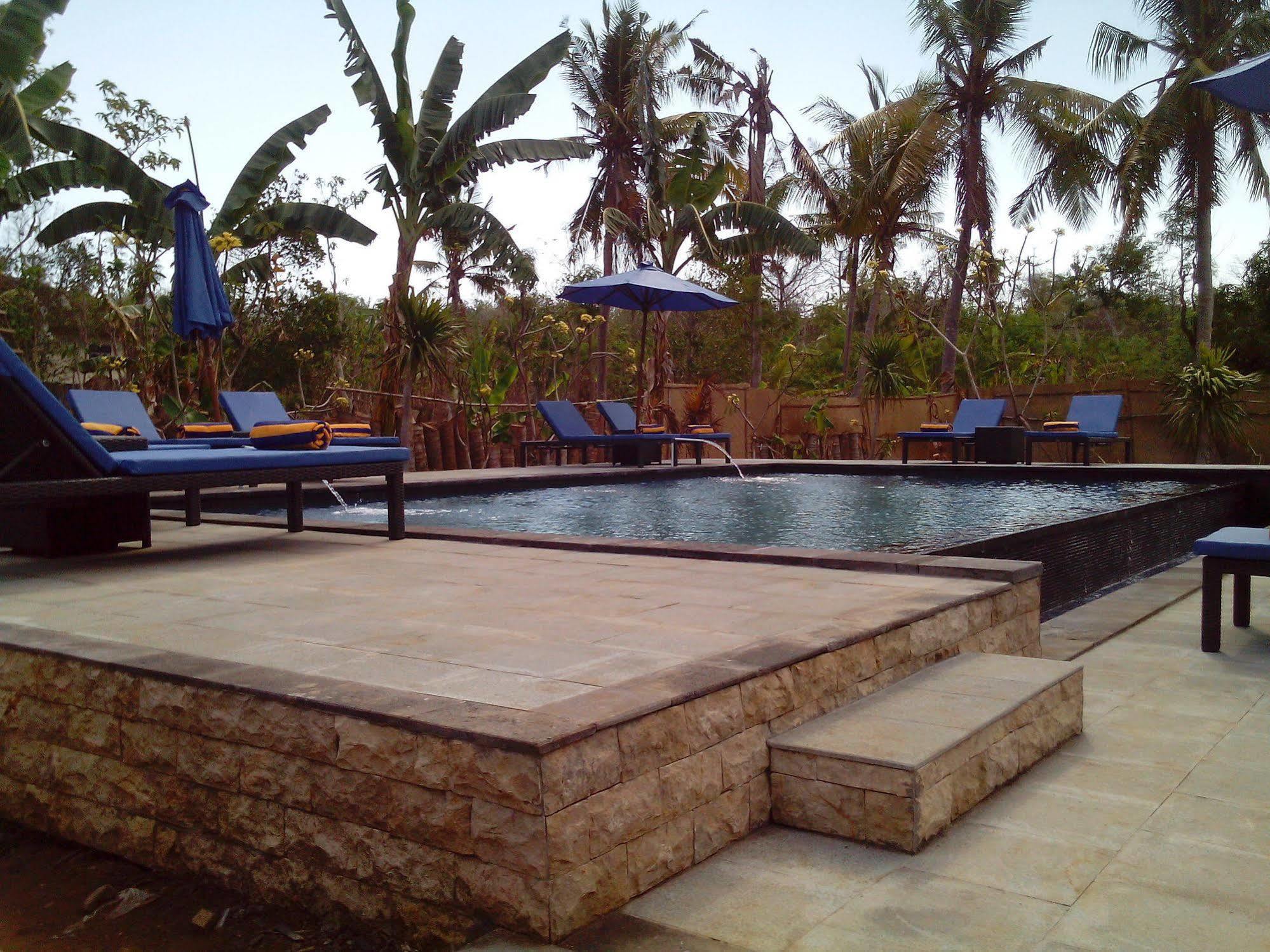 Naradas Mushroom Beach Lembongan Exterior photo