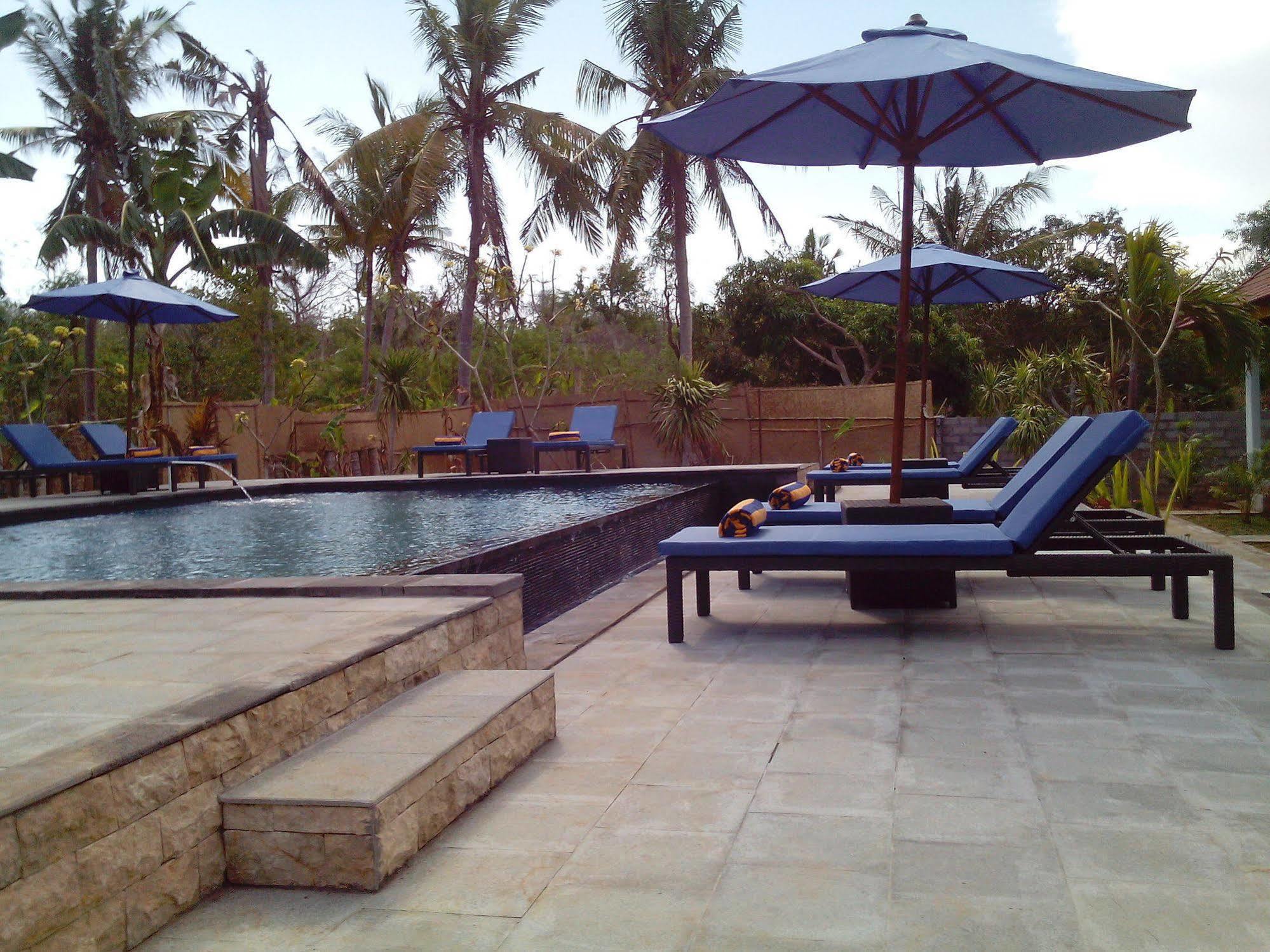 Naradas Mushroom Beach Lembongan Exterior photo